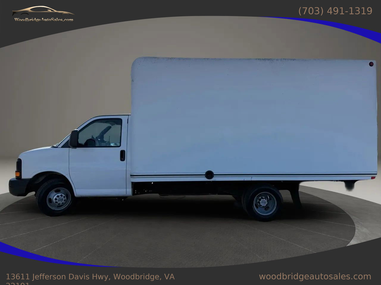 Used 2015 Chevrolet Express 3500 Extended image 3