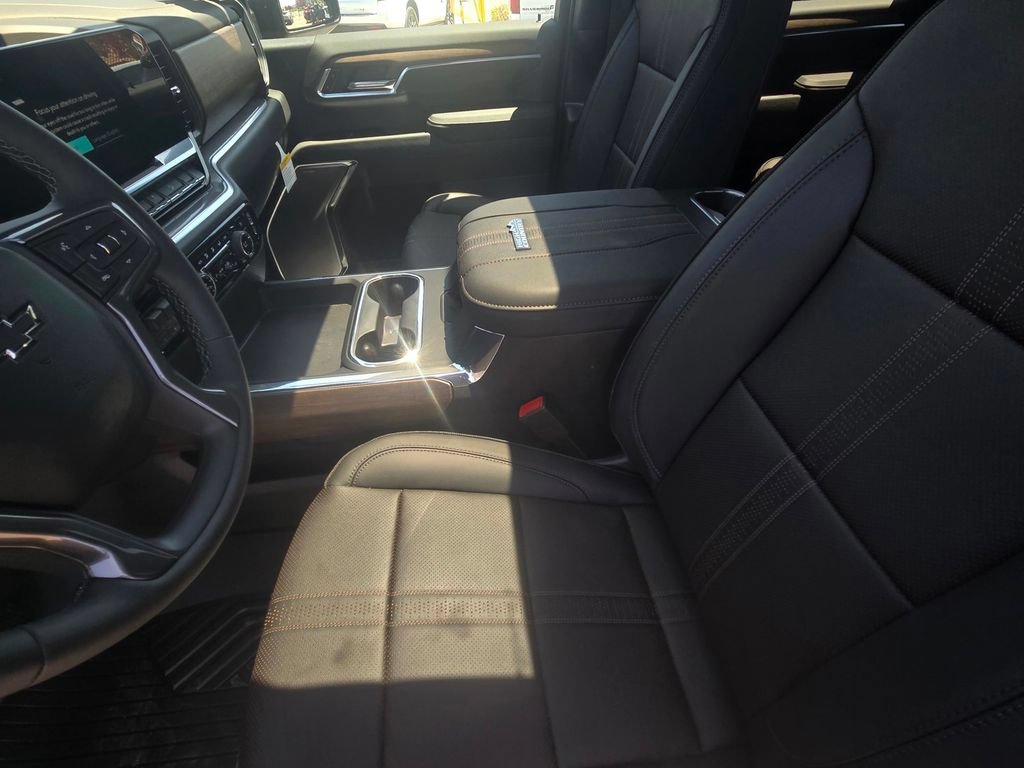 New 2026 Chevrolet Silverado 2500 High Country w/ Midnight Edition AWD/4WD image 18