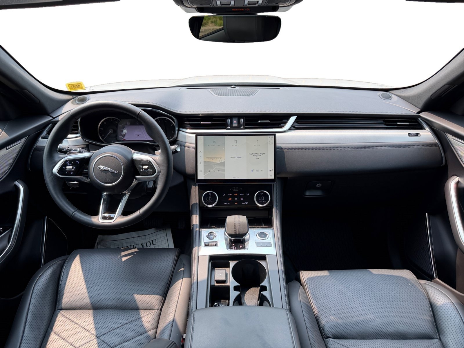 Used 2023 Jaguar F-PACE S AWD/4WD image 19