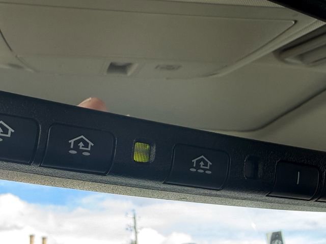 Used 2024 Nissan Armada SL image 25