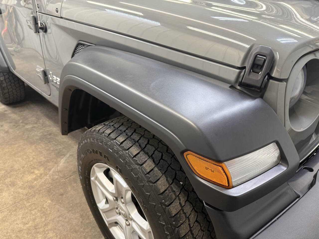 Used 2019 Jeep Wrangler Sport image 18