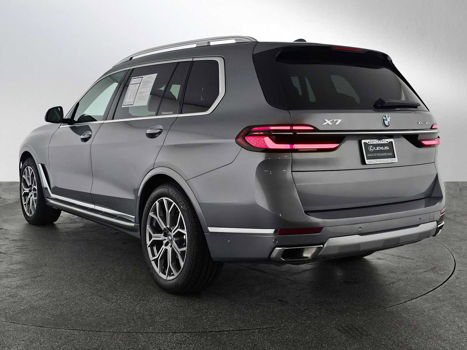 Used 2025 BMW X7 xDrive40i image 5