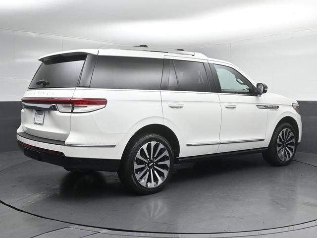 Certified 2023 Lincoln Navigator Reserve AWD/4WD image 7