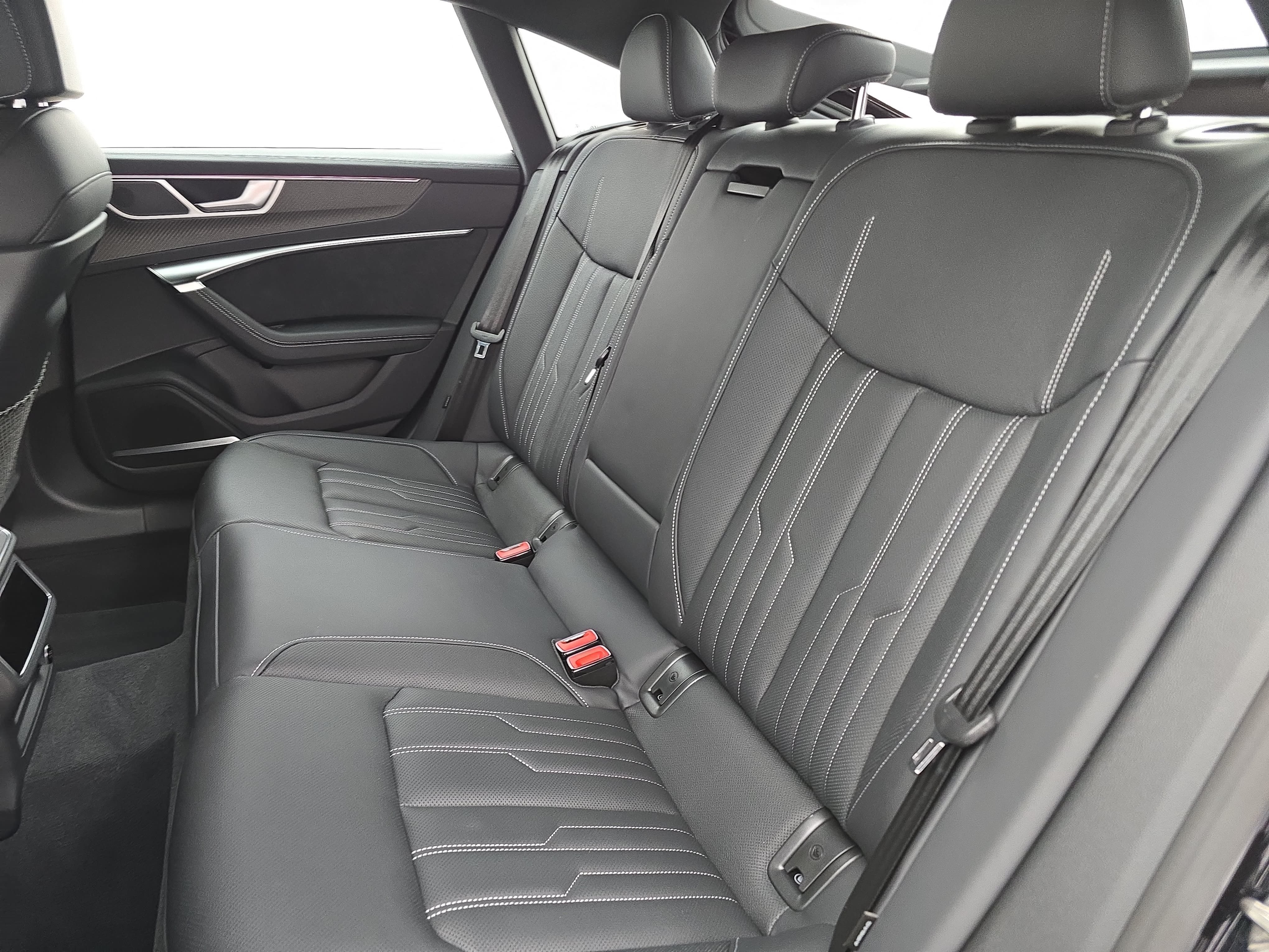 Used 2024 Audi RS 7 Performance AWD/4WD image 14