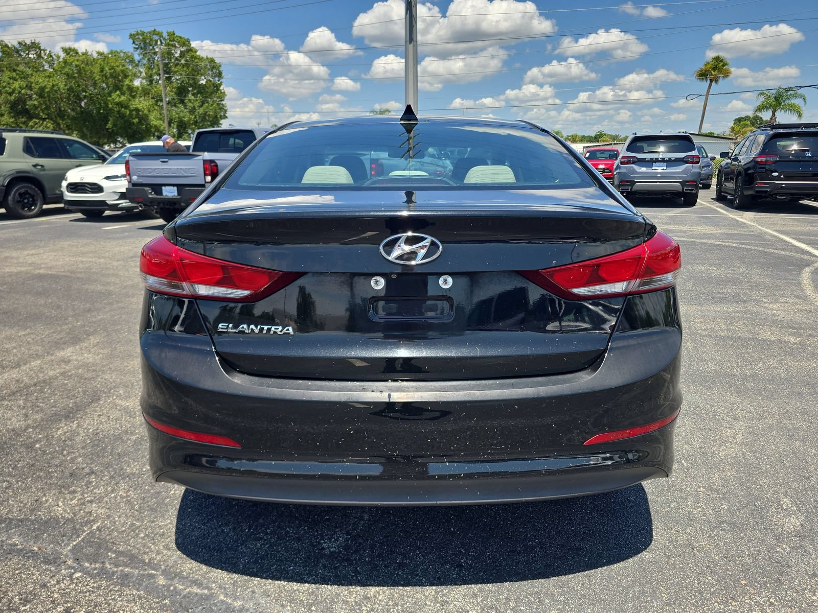 Used 2017 Hyundai Elantra SE FWD image 5