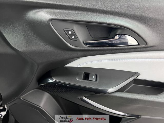 Used 2025 Chevrolet Trax LT image 37