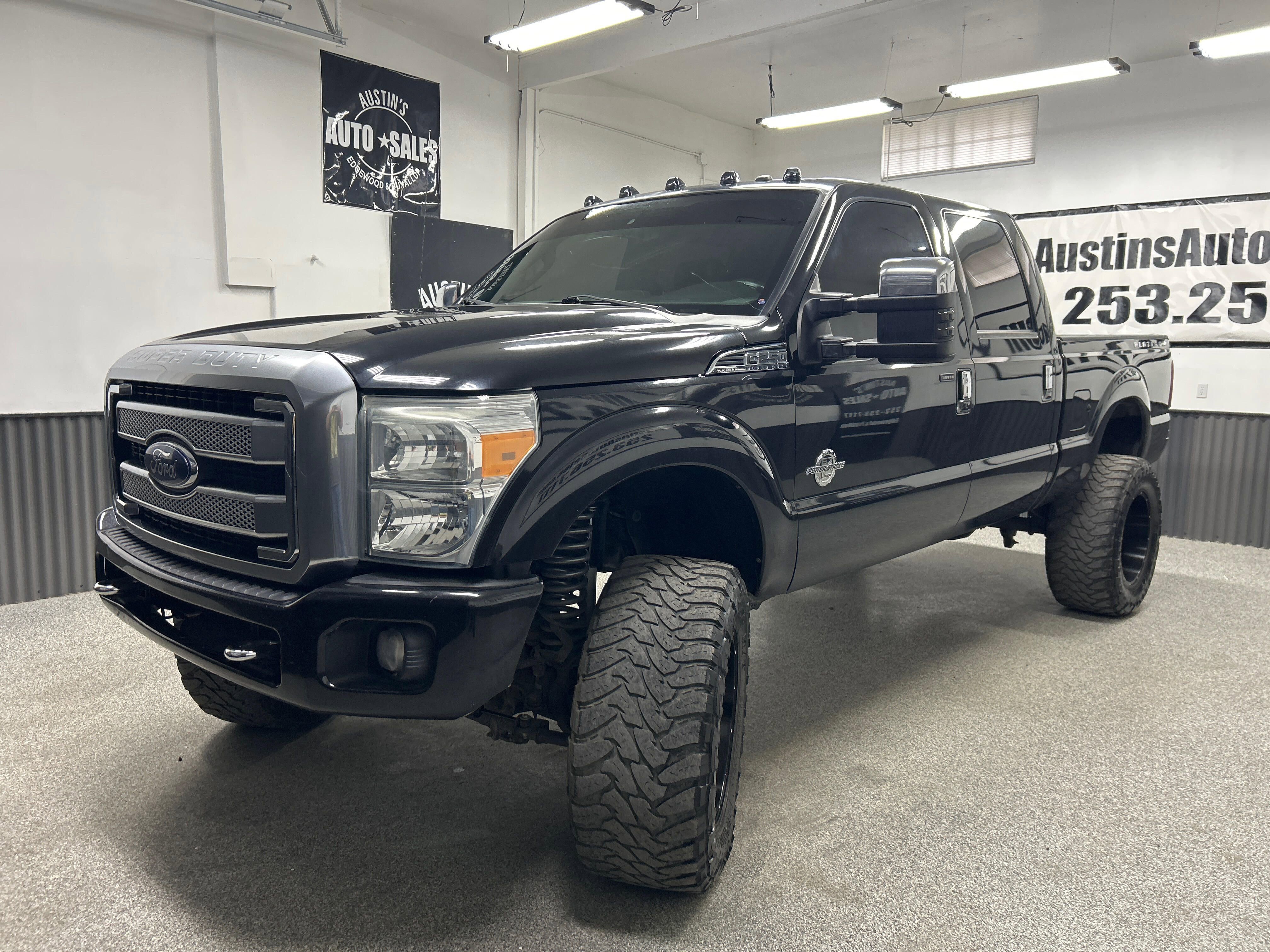 Used 2013 Ford F250 Platinum AWD/4WD image 3
