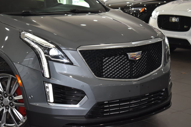 Used 2022 Cadillac XT5 Sportv w/ Technology Package AWD/4WD image 3