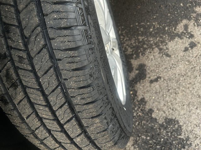 Used 2019 Chrysler Pacifica Touring-L w/ Advanced Safetytec Group image 4