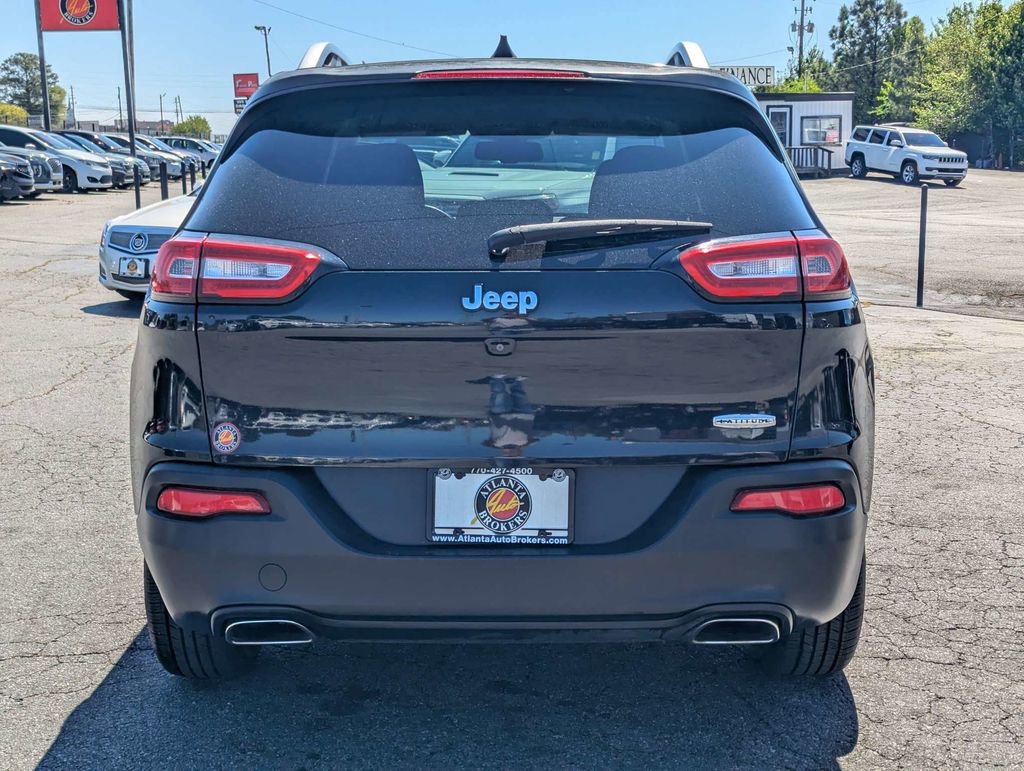 Used 2016 Jeep Cherokee Latitude w/ Comfort/Convenience Group image 6