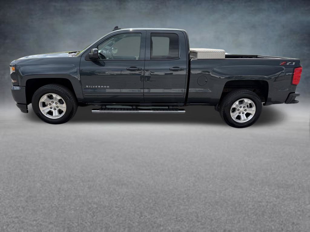 Used 2018 Chevrolet Silverado 1500 LT w/ All Star Edition AWD/4WD image 2