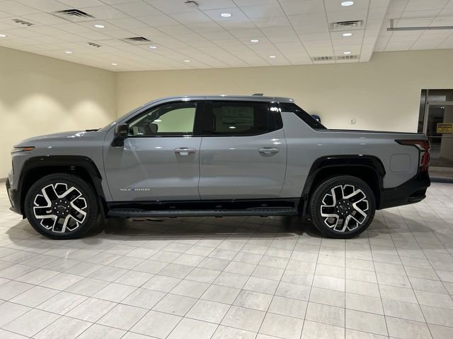 New 2025 Chevrolet Silverado EV RST AWD/4WD image 2