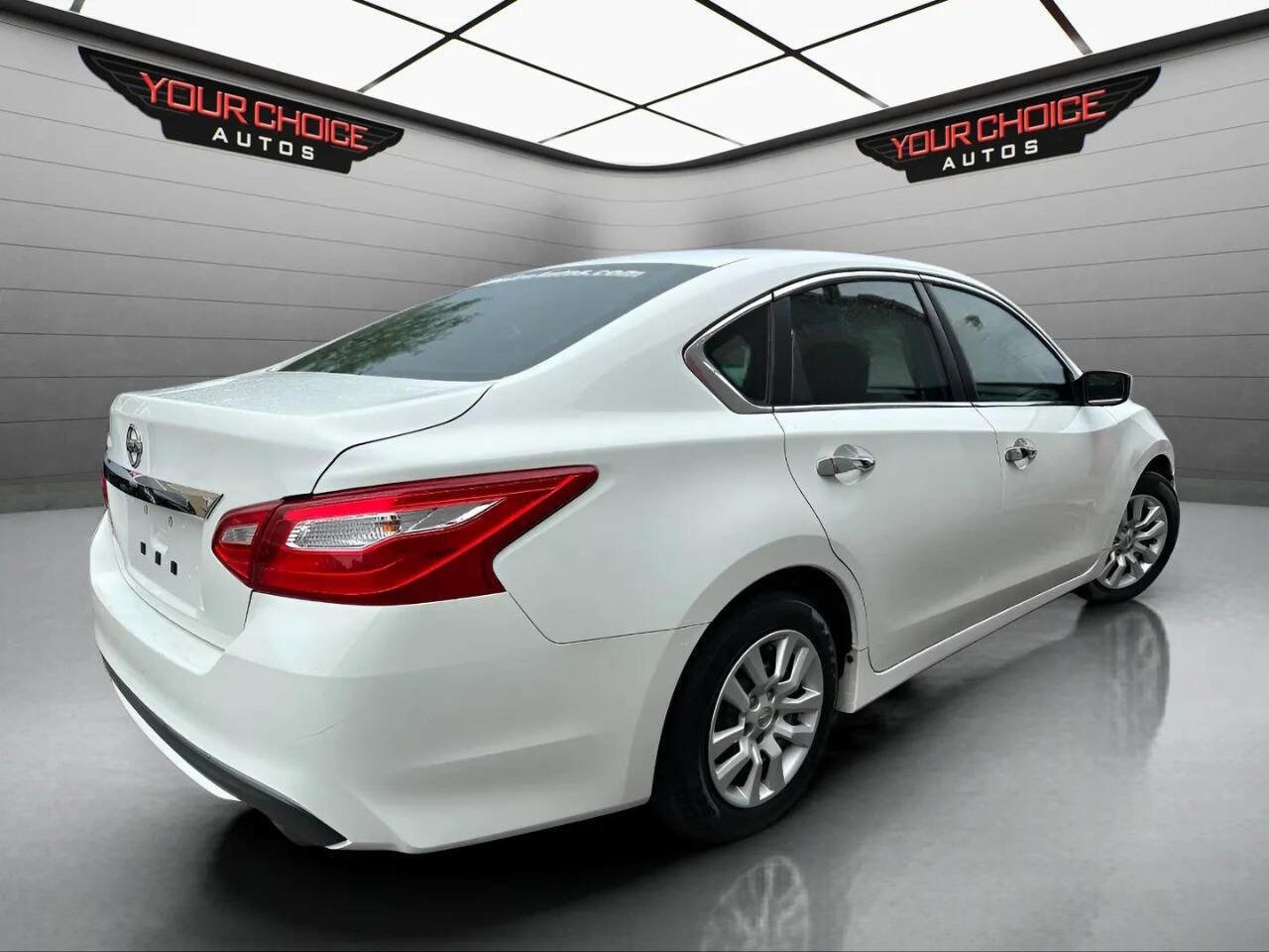 Used 2017 Nissan Altima 2.5 S w/ Power Driver Seat Package image 5