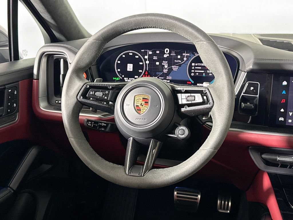 Certified 2024 Porsche Cayenne S AWD/4WD image 12