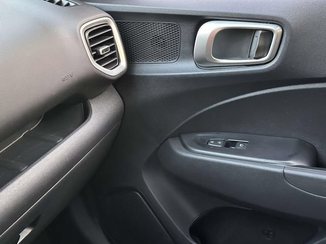 Used 2023 Hyundai Venue SEL w/ Cargo Package FWD image 31