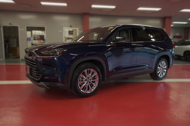 Used 2024 Toyota Grand Highlander Platinum image 4