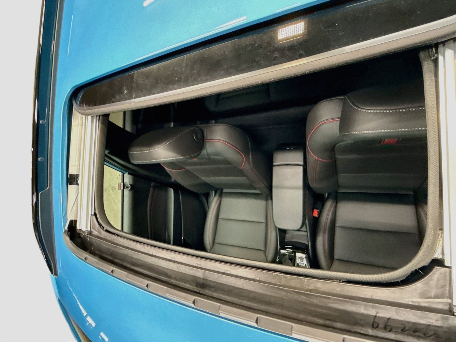 New 2026 Chevrolet Trax RS w/ Sunroof Package FWD image 25