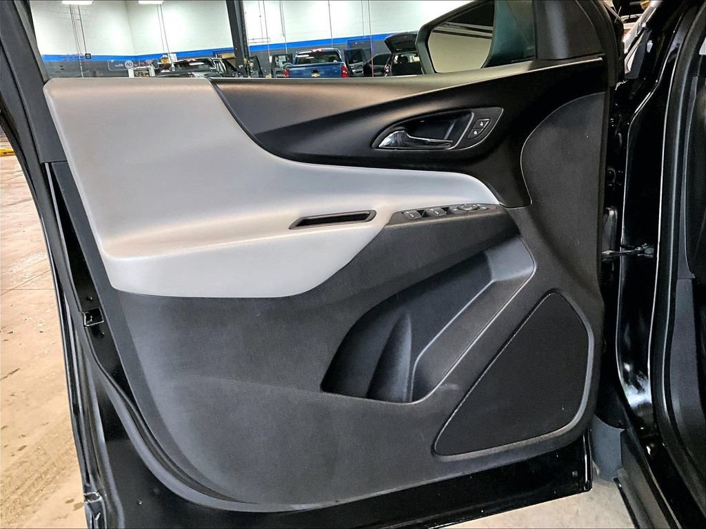 Used 2018 Chevrolet Equinox LS AWD/4WD image 9