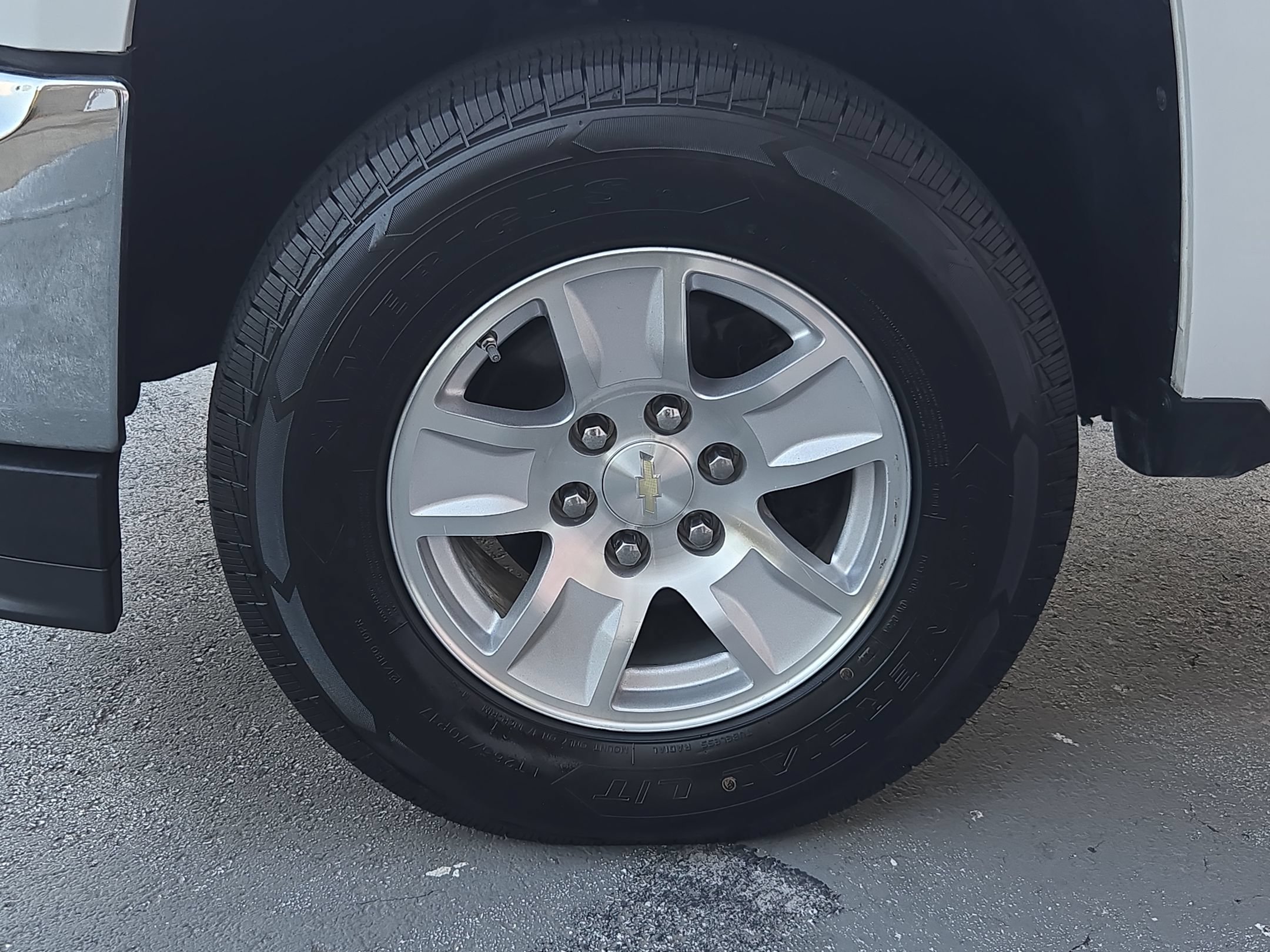 Used 2019 Chevrolet Silverado 1500 LT AWD/4WD image 17