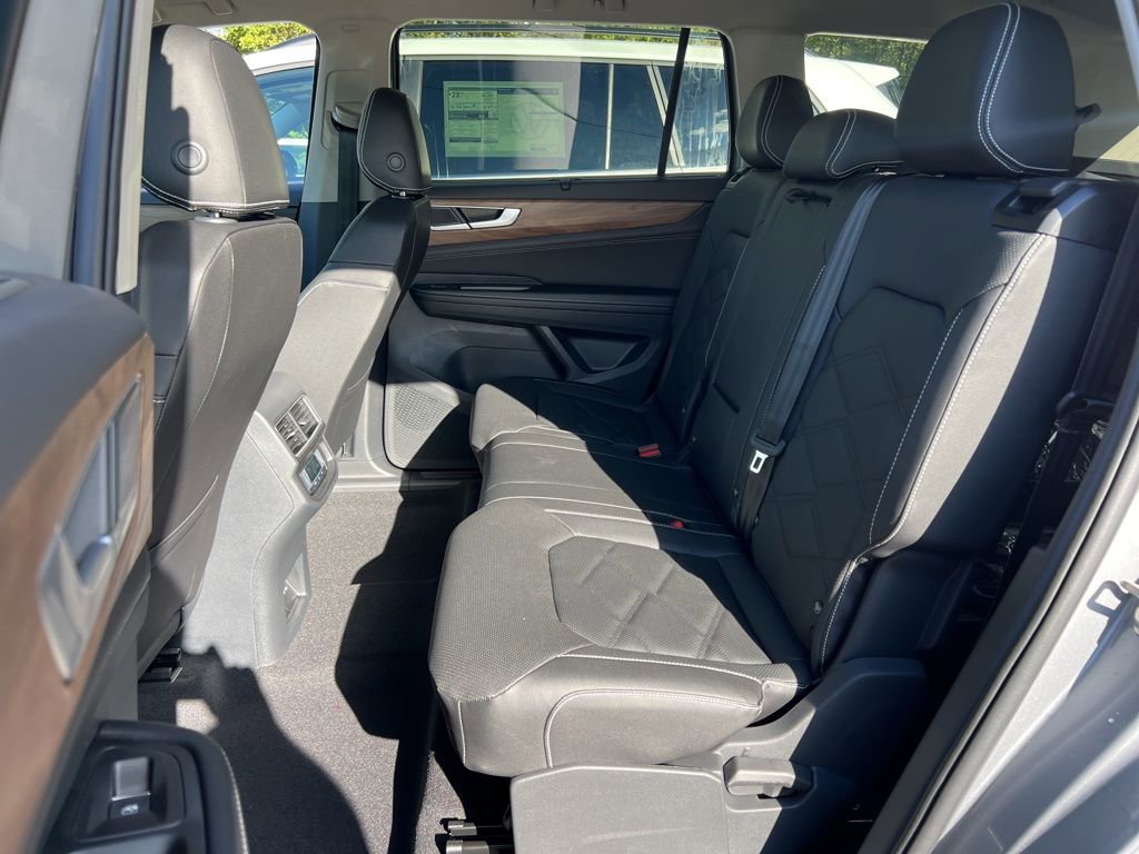 New 2026 Volkswagen Atlas SE image 24