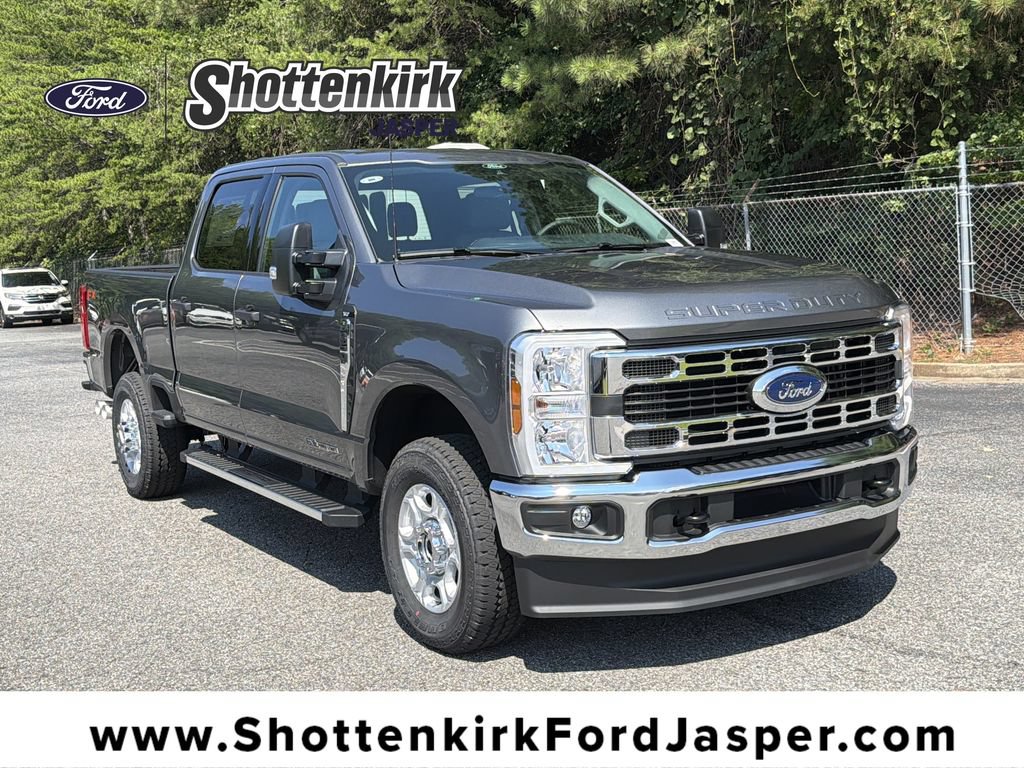 New 2026 Ford F350 XLT w/ FX4 Off-Road Package