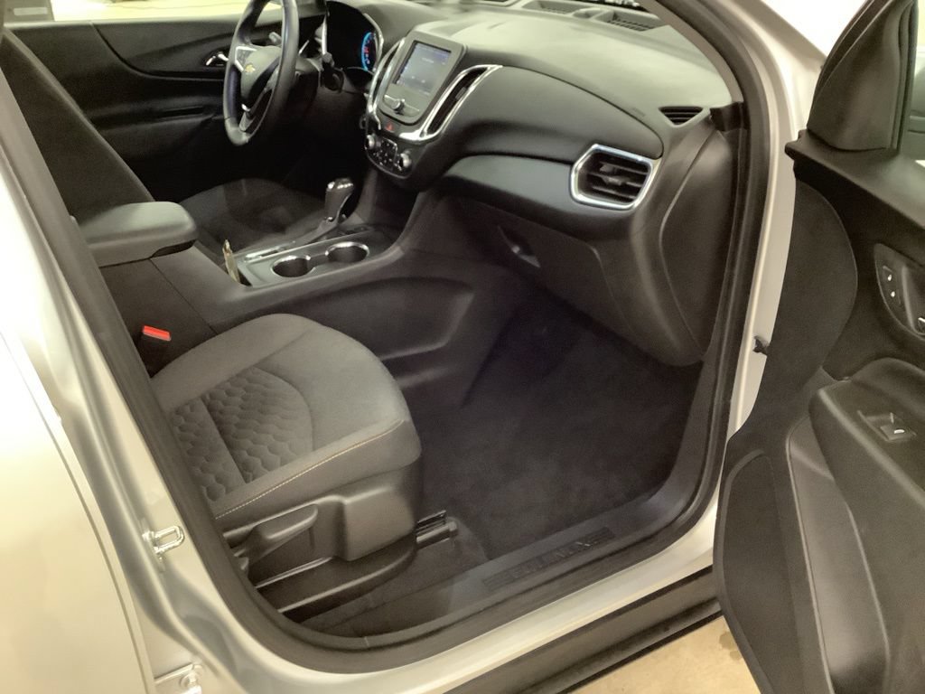 Used 2021 Chevrolet Equinox LT AWD/4WD image 18