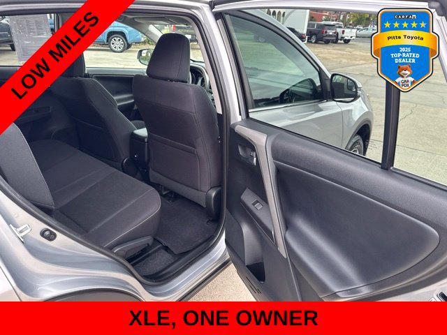 Used 2017 Toyota RAV4 XLE FWD image 14