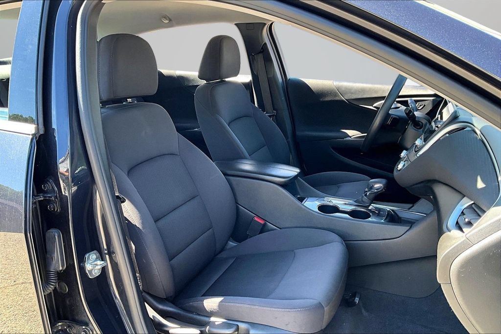 Used 2023 Chevrolet Malibu LT FWD image 28