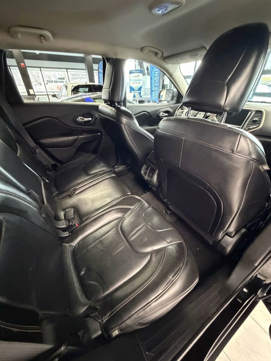 Used 2015 Jeep Cherokee Limited image 14