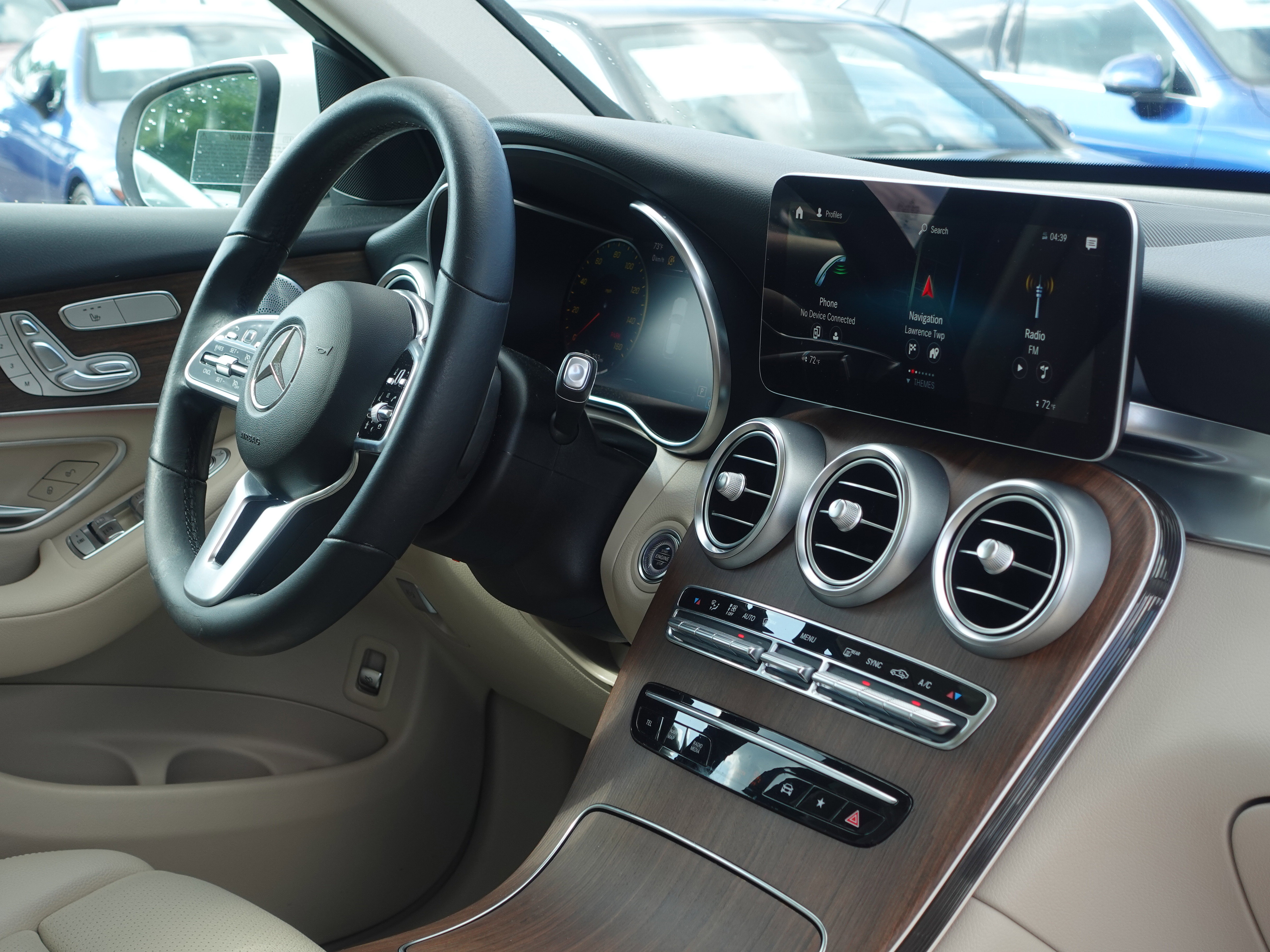 Used 2021 Mercedes-Benz GLC 300 4MATIC image 21