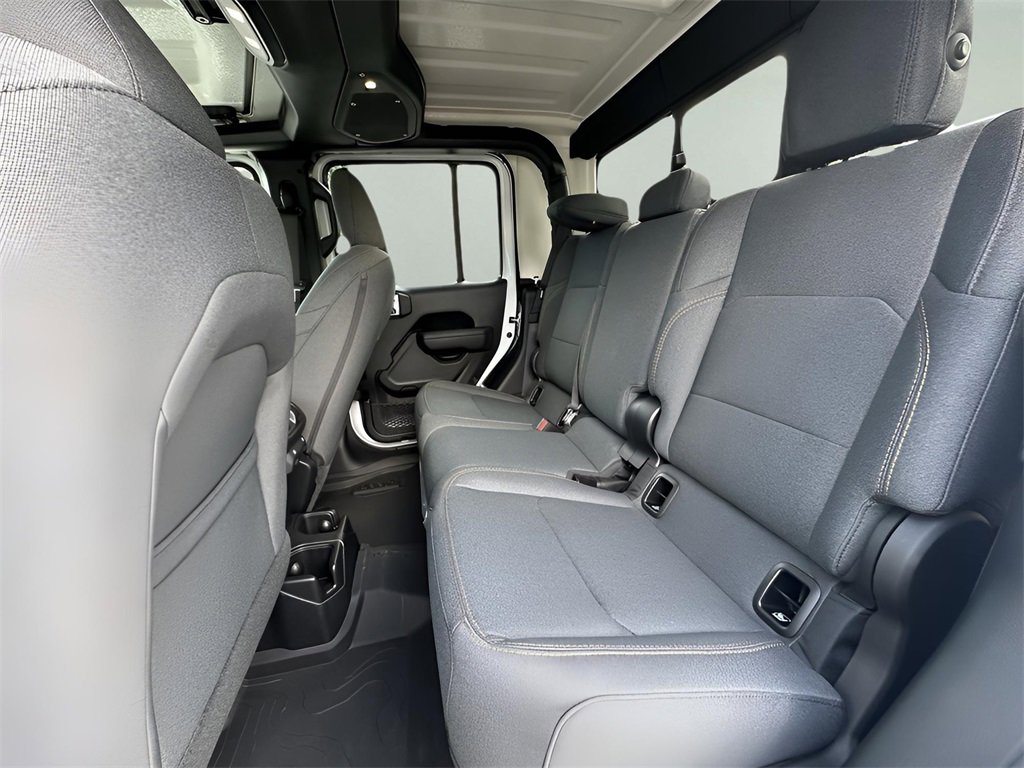 New 2025 Jeep Gladiator Willys image 21