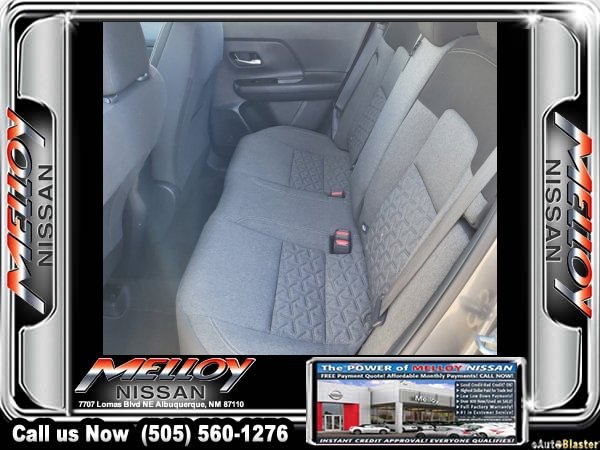 Used 2025 Nissan Kicks SV image 9