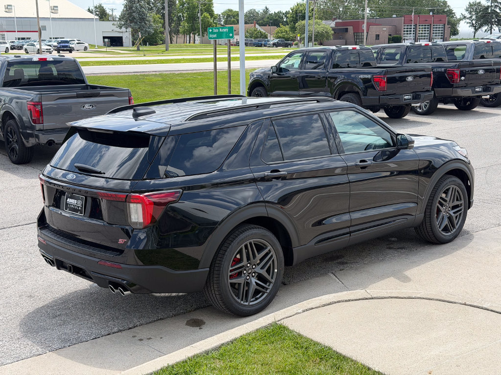New 2026 Ford Explorer ST w/ Sun And Sound Package AWD/4WD image 6