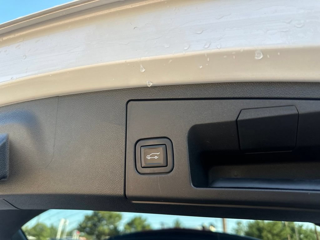 Used 2023 Cadillac XT4 Sport FWD image 18
