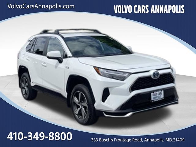 Used 2022 Toyota RAV4 SE w/ Weather & Moonroof Package