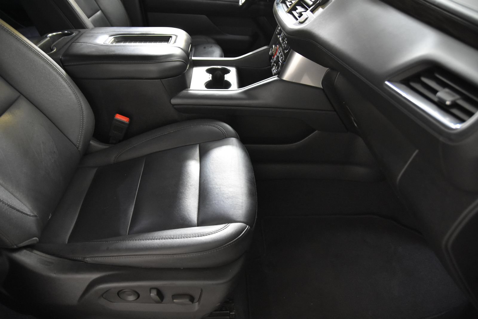Used 2024 Chevrolet Tahoe LT RWD image 33