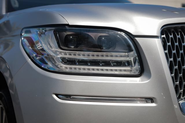 Used 2018 Lincoln Navigator L Select w/ Technology Package AWD/4WD image 8
