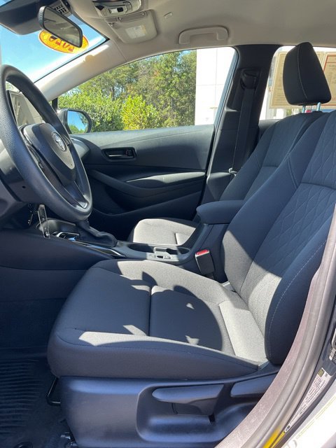 Used 2026 Toyota Corolla LE FWD image 14