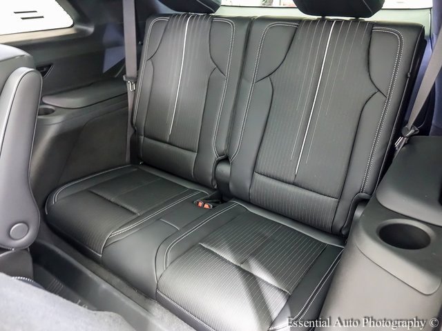 New 2026 Cadillac Vistiq Luxury w/ LPO, Floor Liner Package image 10