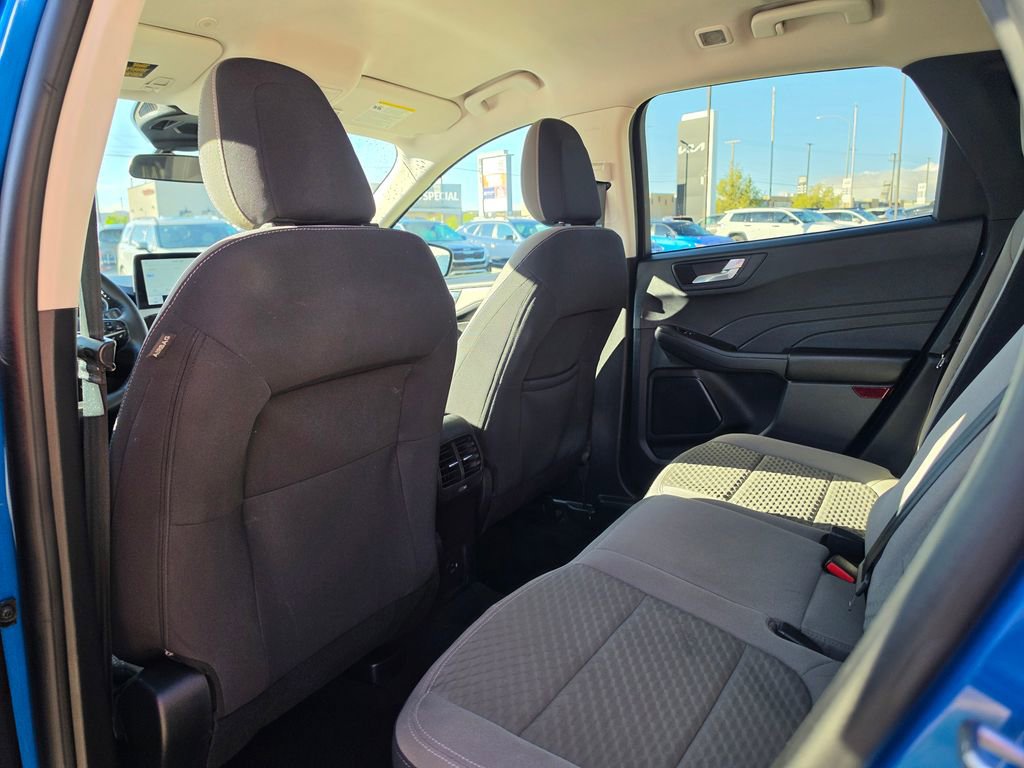 Used 2021 Ford Escape SE w/ SE Sport Appearance Package image 11