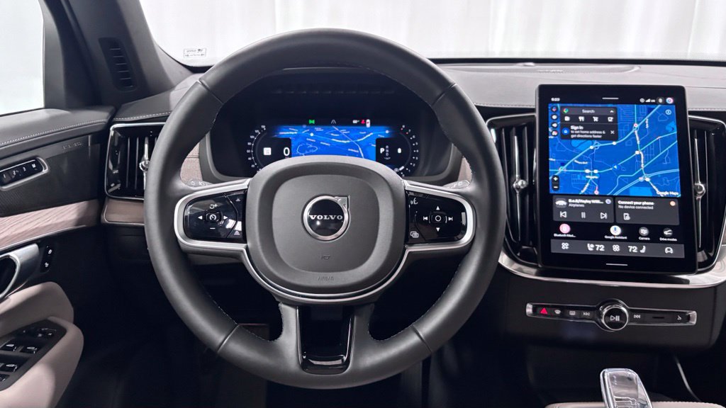Certified 2026 Volvo XC90 B6 Plus AWD/4WD image 13