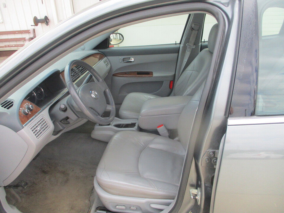 Used 2005 Buick LaCrosse CXL FWD image 28