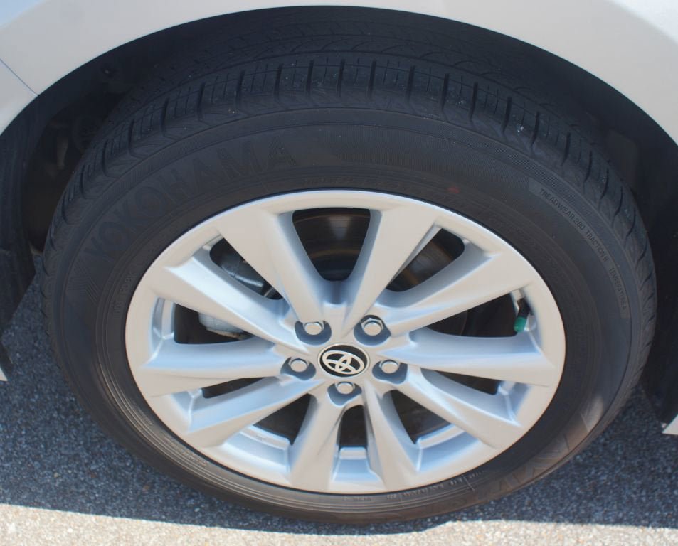 Used 2025 Toyota Corolla XLE FWD image 26