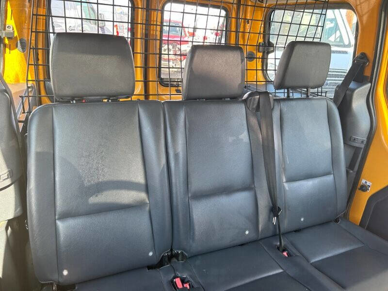 Used 2012 Ford Transit Connect XLT Premium w/ Taxi Pkg image 10