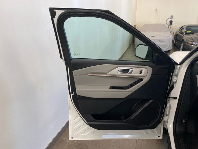 New 2026 Ford Explorer Active w/ Active Comfort Package AWD/4WD image 16