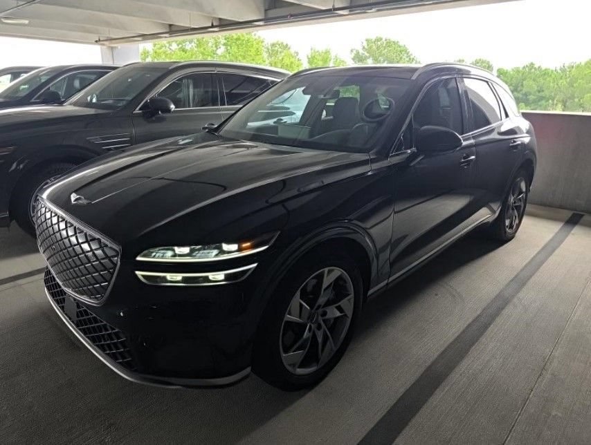 Used 2025 Genesis Electrified GV70 AWD/4WD image 4