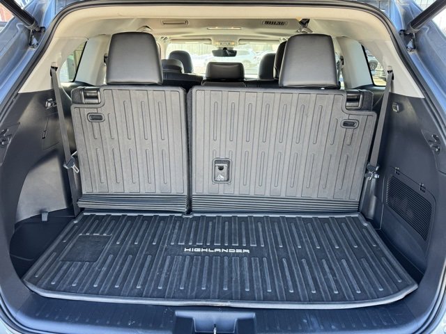 Used 2022 Toyota Highlander XLE image 9