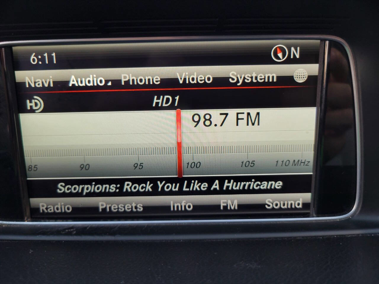 Used 2015 Mercedes-Benz E 350 Sedan image 22