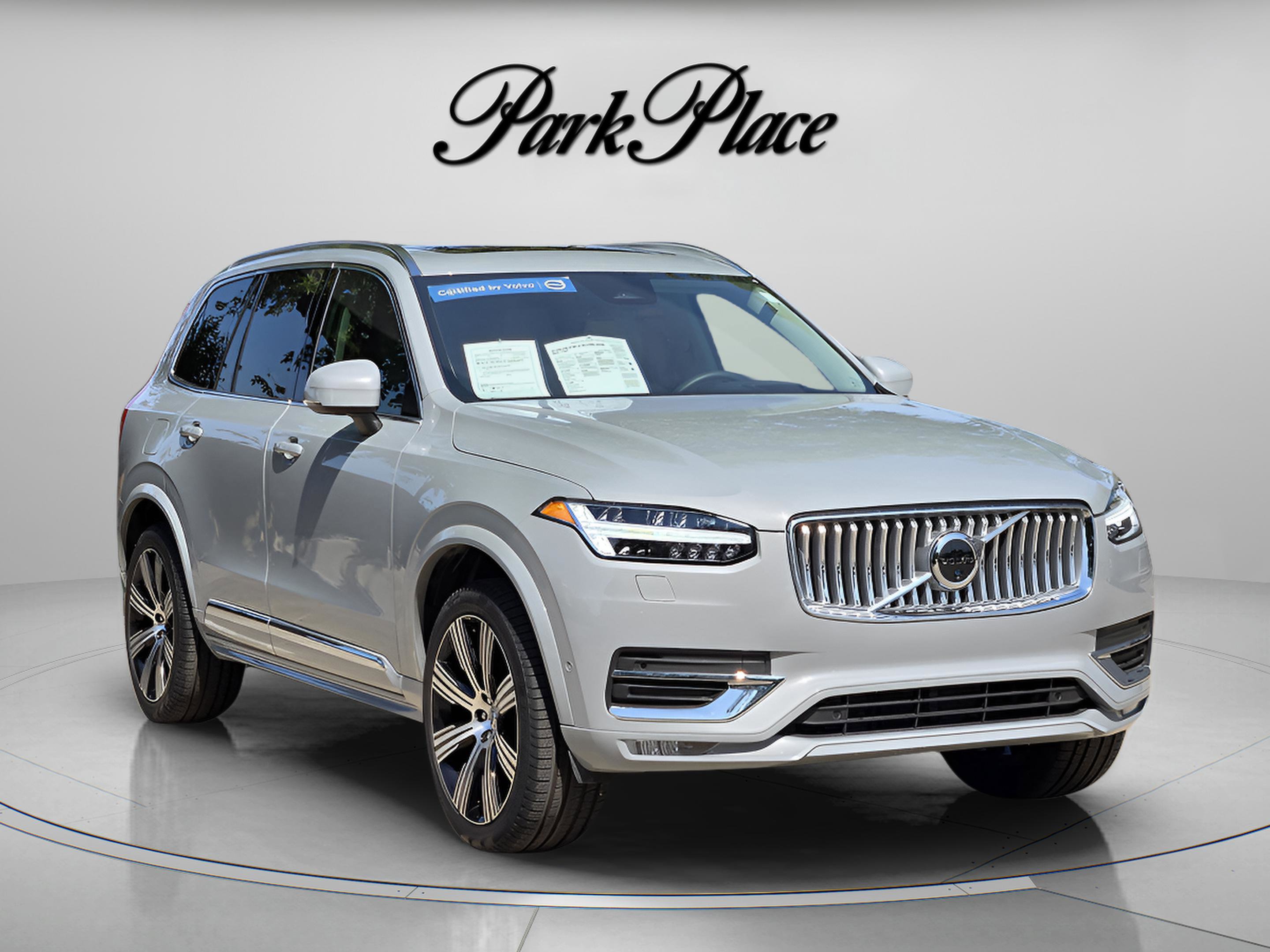 Used 2025 Volvo XC90 B5 Ultra w/ Protection Package Premier image 8