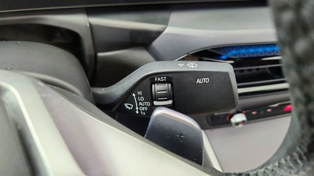 Used 2025 BMW 230i xDrive Coupe image 38